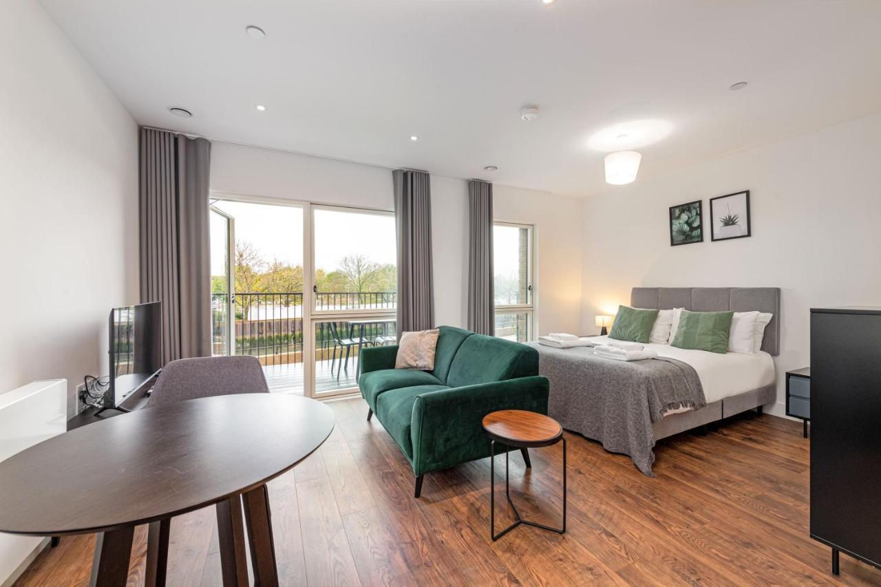 Stayo Apartments Barking Wharf Londres Extérieur photo